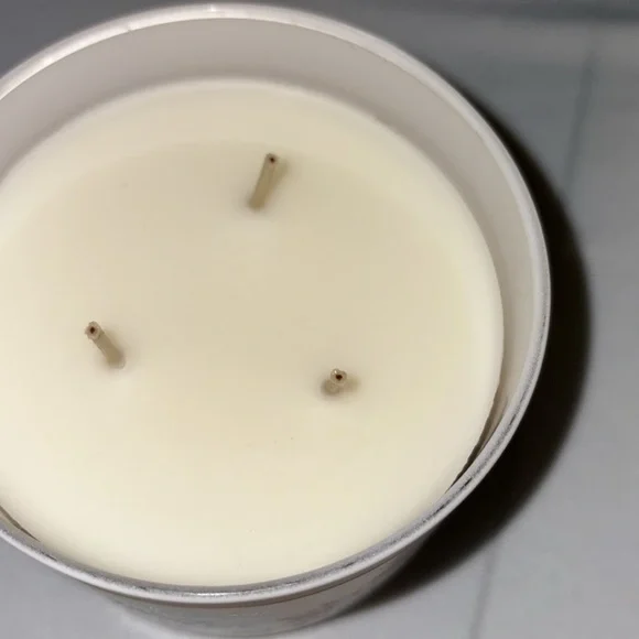 Bath & Body Works 3 wick candle Feliz Navidad Champurrado scent new in package - Picture 3 of 4